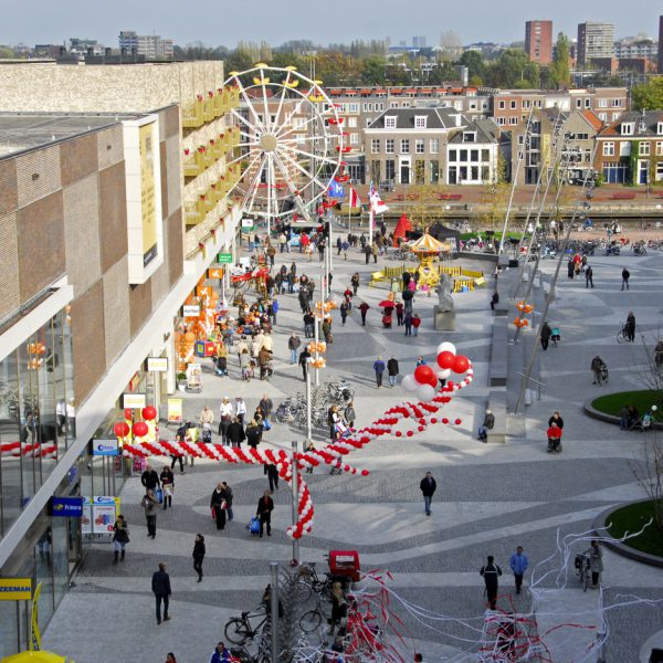 buro-sant-en-co-landschapsarchitectuur-eemplein-amersfoort-centrumplein-plein-stadsplein-evenementen-groendak-parkeergarage-ontwerp-opening